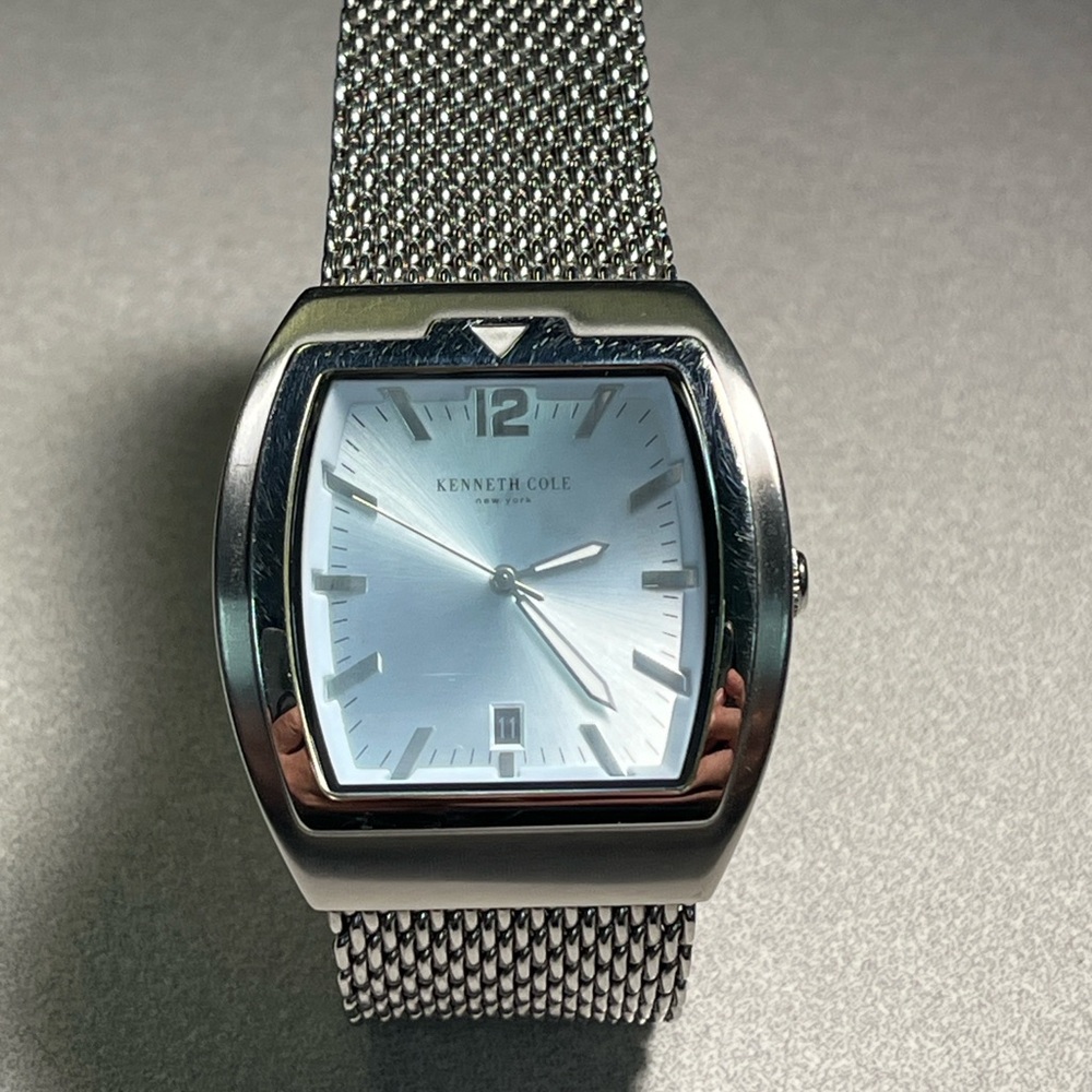 Kenneth Cole Men’s Silver Mesh Bracelet Watch - Light Silver Dial/beautiful